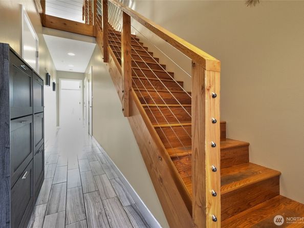 6225 NE 181st Street 101, Kenmore WA 98028