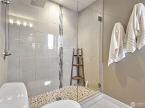 6225 NE 181st Street 101, Kenmore WA 98028