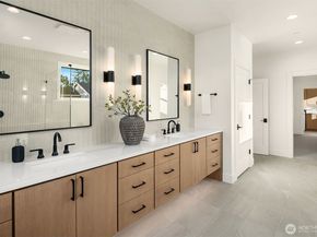 12525 NE 75th Street, Kirkland WA 98033