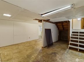 22827 Meridian Avenue S, Bothell WA 98021