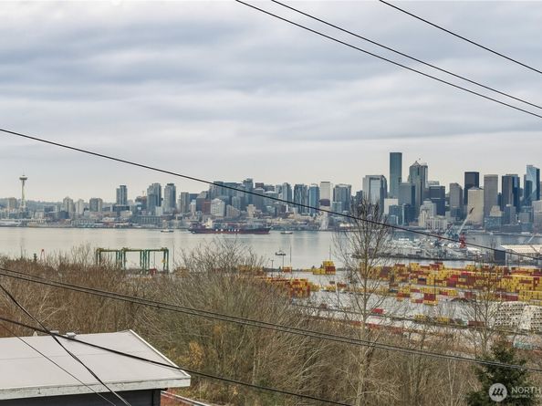 3311 SW Hinds Street, Seattle WA 98126