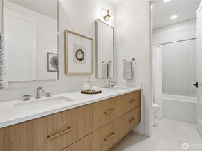 2202 102nd Place SE, Bellevue WA 98004