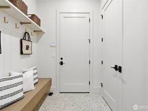 2202 102nd Place SE, Bellevue WA 98004