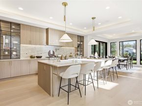 2202 102nd Place SE, Bellevue WA 98004