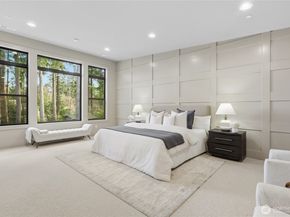 2202 102nd Place SE, Bellevue WA 98004