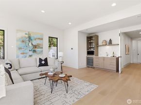 2202 102nd Place SE, Bellevue WA 98004