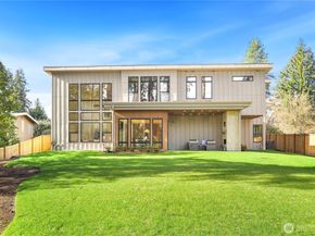 2202 102nd Place SE, Bellevue WA 98004