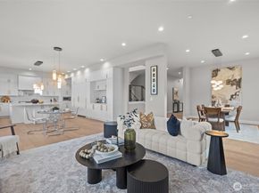 904 N 33rd Place, Renton WA 98056