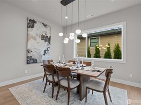 904 N 33rd Place, Renton WA 98056