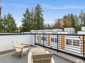 1142 129th Court NE, Bellevue WA 98005