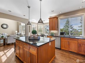 1915 205th Place NE, Sammamish WA 98074
