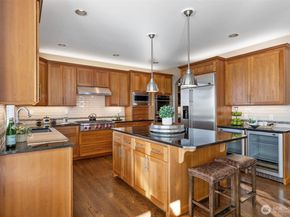 1915 205th Place NE, Sammamish WA 98074