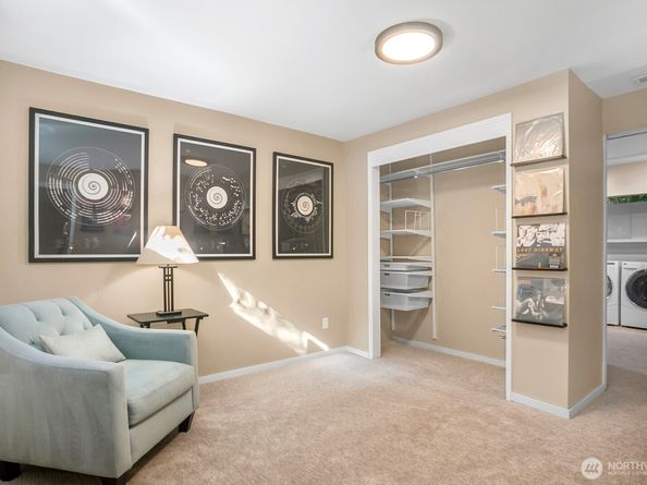 8213 37th Avenue SW, Seattle WA 98126