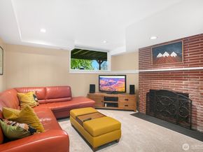 8213 37th Avenue SW, Seattle WA 98126