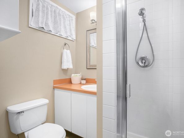 8213 37th Avenue SW, Seattle WA 98126