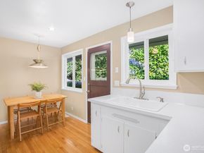 8213 37th Avenue SW, Seattle WA 98126