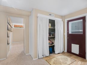 8213 37th Avenue SW, Seattle WA 98126