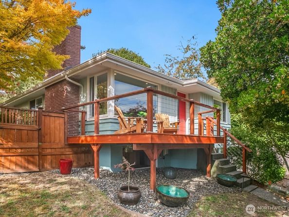 8213 37th Avenue SW, Seattle WA 98126