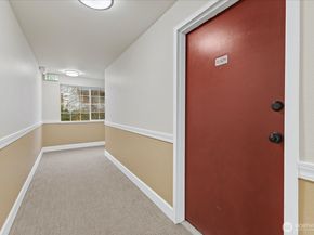 132 NE 95th Street B309, Seattle WA 98115