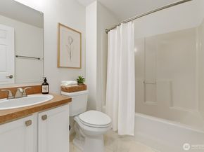 132 NE 95th Street B309, Seattle WA 98115