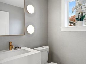 8003 25th Avenue NW, Seattle WA 98117