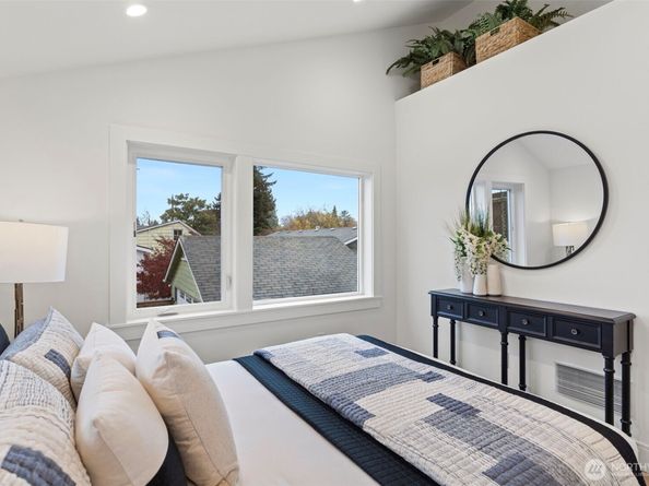 8003 25th Avenue NW, Seattle WA 98117