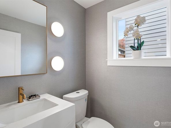 8003 25th Avenue NW, Seattle WA 98117