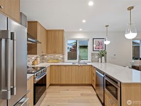 8003 25th Avenue NW, Seattle WA 98117