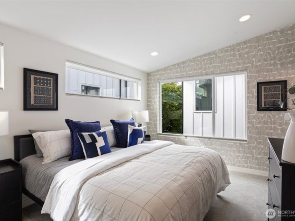 2527 29th Avenue S A, Seattle WA 98144