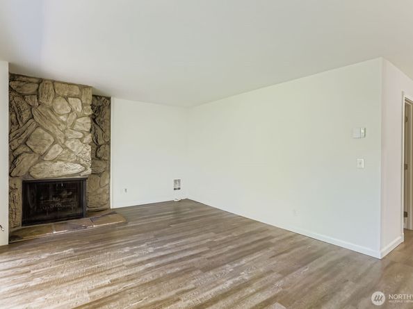 830 Kirkland Way 204, Kirkland WA 98033