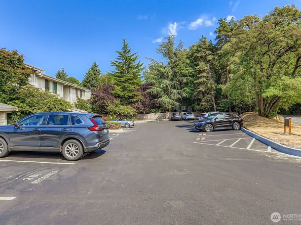 830 Kirkland Way 204, Kirkland WA 98033