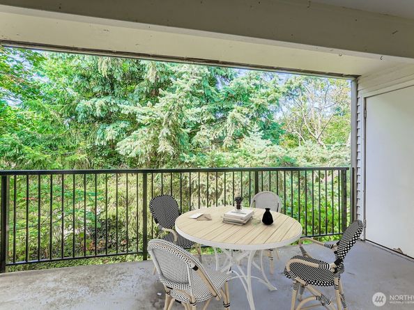 830 Kirkland Way 204, Kirkland WA 98033