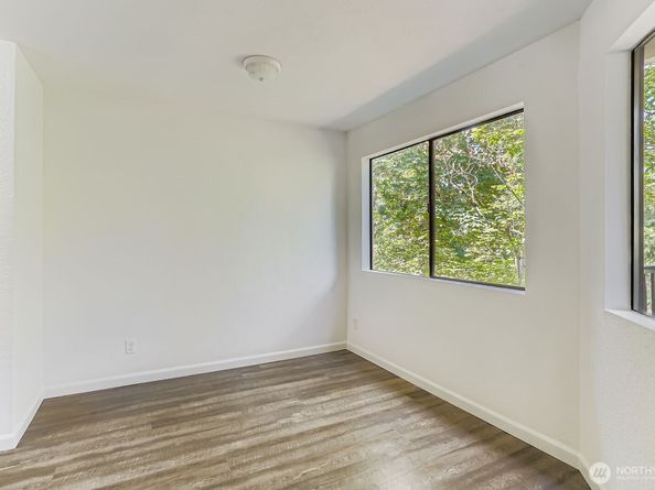 830 Kirkland Way 204, Kirkland WA 98033