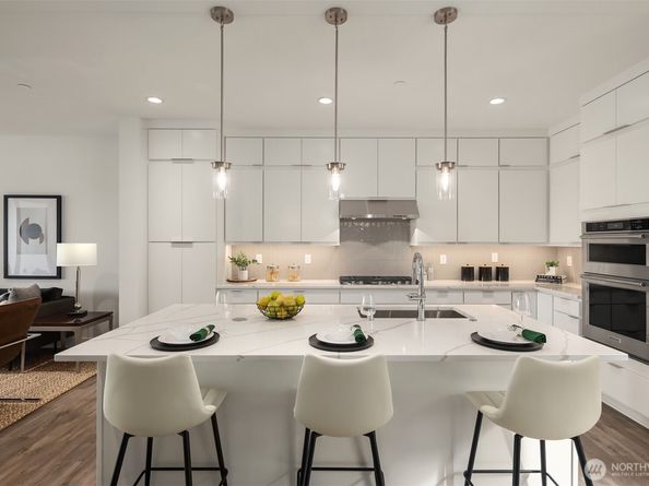 10819 (HS 101) 120TH Lane NE C, Kirkland WA 98033