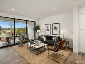 10819 (HS 101) 120TH Lane NE C, Kirkland WA 98033