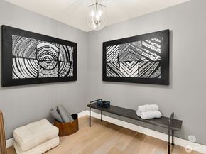 3949 A W Barrett Lane, Seattle WA 98199