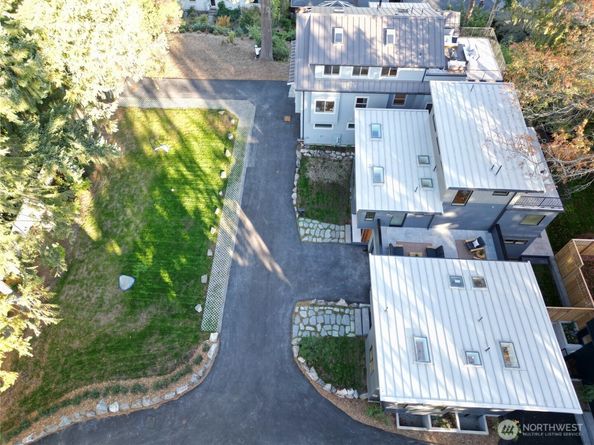 3949 A W Barrett Lane, Seattle WA 98199