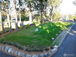 3949 A W Barrett Lane, Seattle WA 98199