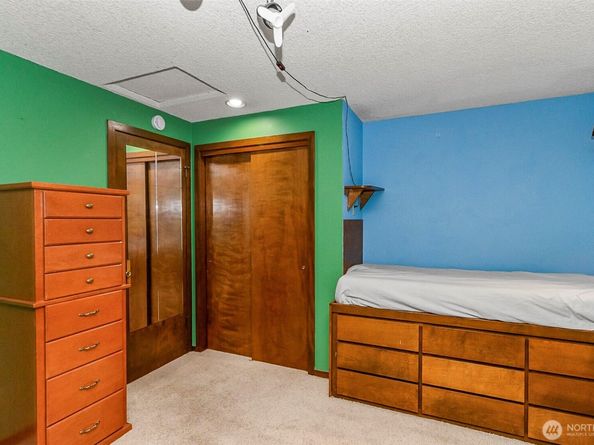 15729 Larch Way, Lynnwood WA 98087