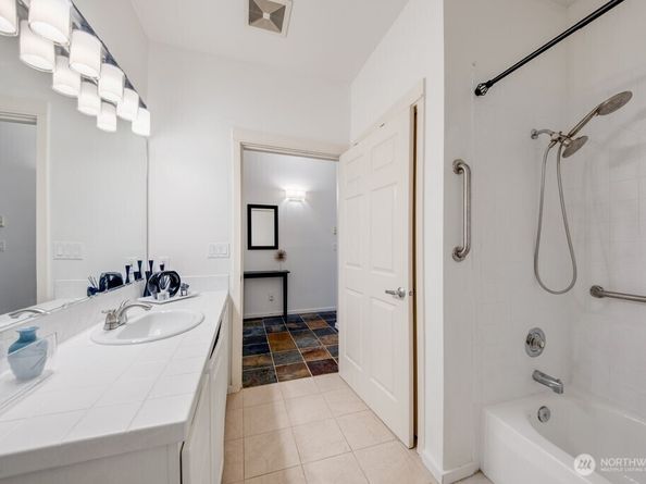 10042 Main Street 203, Bellevue WA 98004