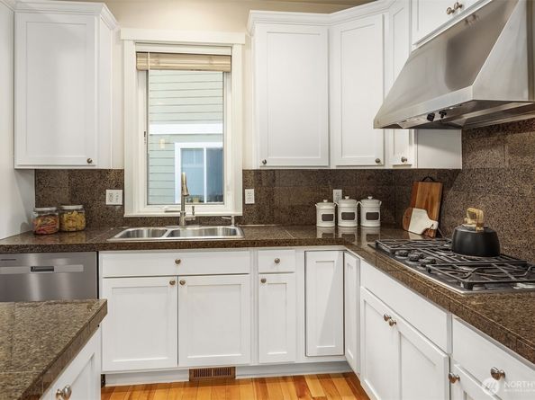 2336 29th Avenue NE, Issaquah WA 98029