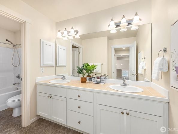 2336 29th Avenue NE, Issaquah WA 98029