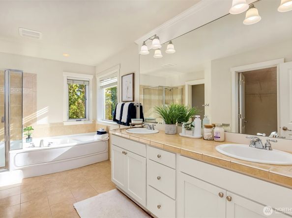 2336 29th Avenue NE, Issaquah WA 98029