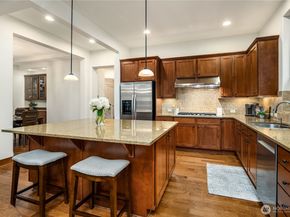 2884 258th Place SE, Sammamish WA 98075