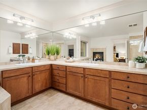 2884 258th Place SE, Sammamish WA 98075