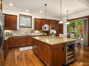 2884 258th Place SE, Sammamish WA 98075