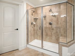 2884 258th Place SE, Sammamish WA 98075