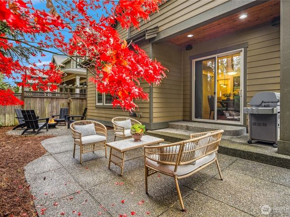 2884 258th Place SE, Sammamish WA 98075