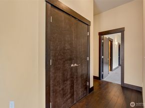 4020 NE 3rd Place, Renton WA 98056