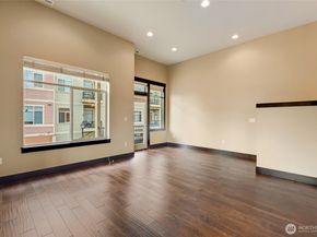 4020 NE 3rd Place, Renton WA 98056